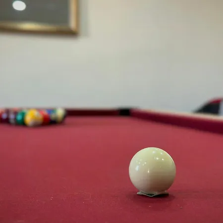 With Pyrenees View Near Foix Semesterbostad *