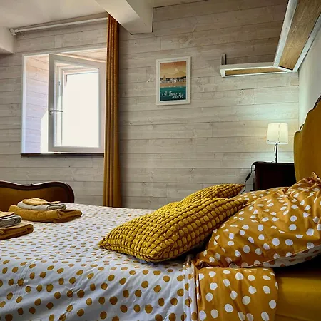 Semesterbostad With Pyrenees View Near Foix Cassagne