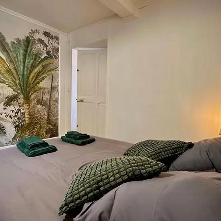 With Pyrenees View Near Foix Dom wakacyjny Cassagne