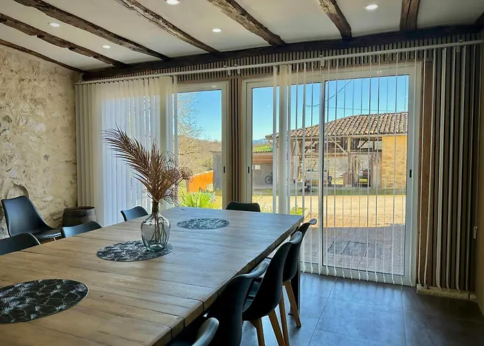 펜션 With Pyrenees View Near Foix Cassagne