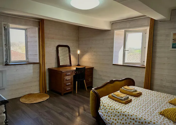 With Pyrenees View Near Foix * Cassagne