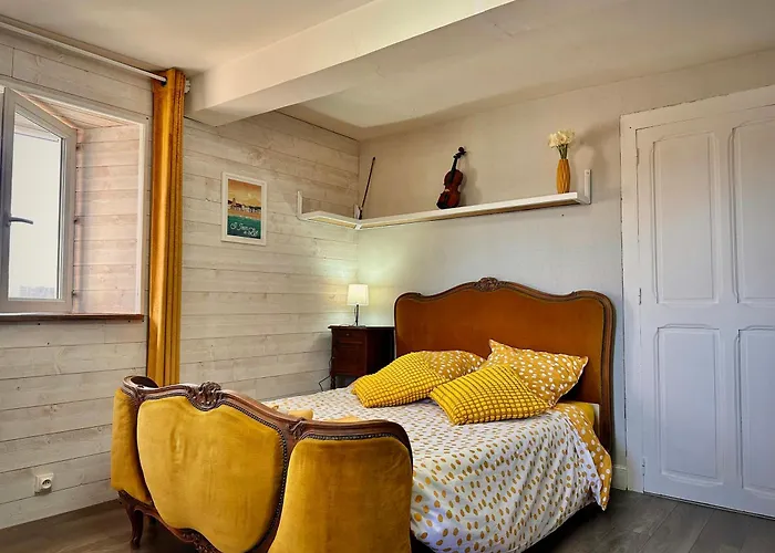 With Pyrenees View Near Foix * Cassagne