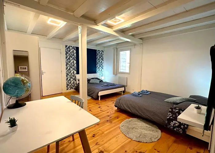 펜션 With Pyrenees View Near Foix Cassagne