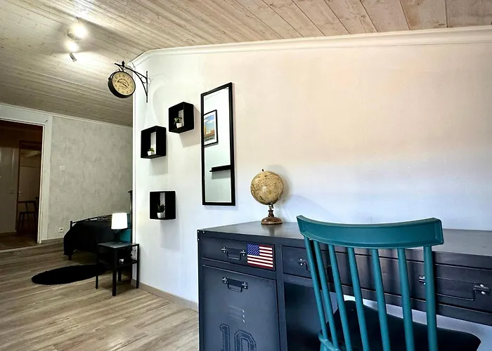 With Pyrenees View Near Foix Cassagne